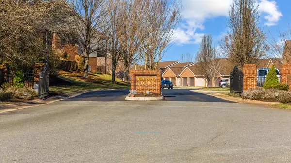 1434 Valley Vista LN, Forest, VA 24551