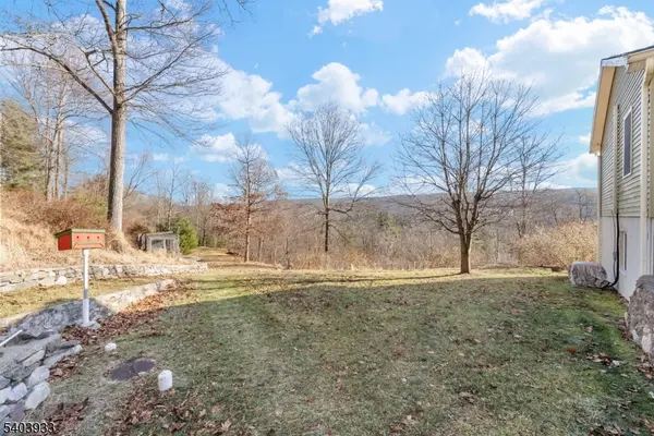 21 Mountaintop Rd, Montague Twp., NJ 07827