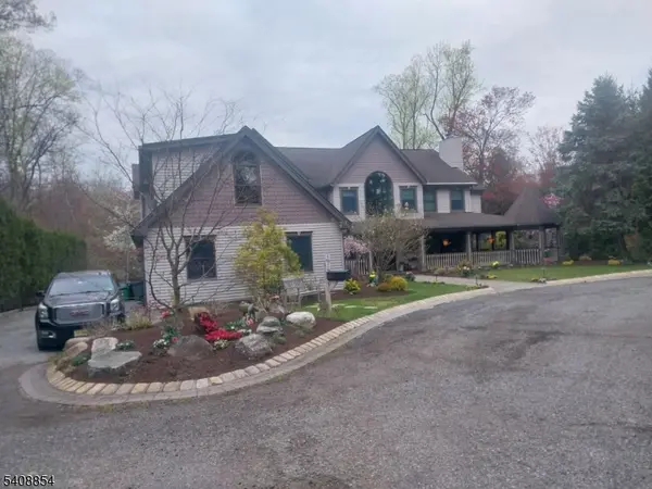 285 Chestnut Ridge Rd, Woodcliff Lake Boro, NJ 07677