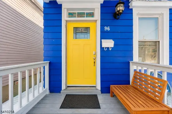 96 W Cherry St, Rahway City, NJ 07065