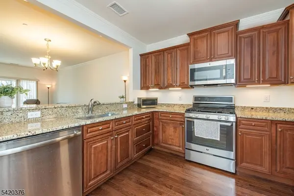 5211 Veterans Dr, Rockaway Twp., NJ 07866