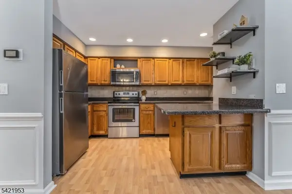 4 Troon Ter, Clinton Twp., NJ 08801