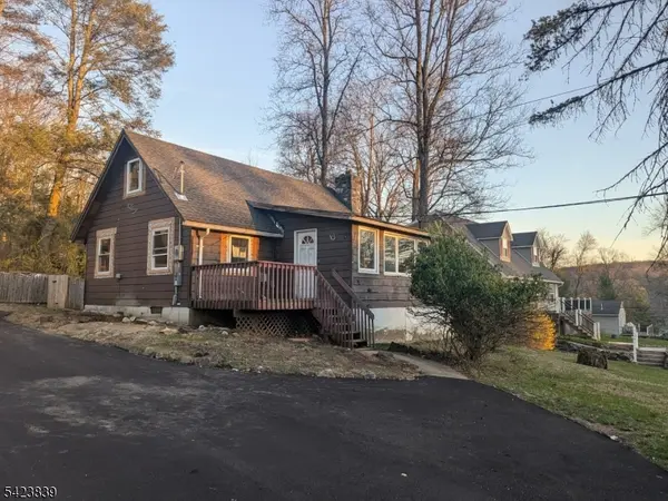 18 Wallkill Dr, Vernon Twp., NJ 07461