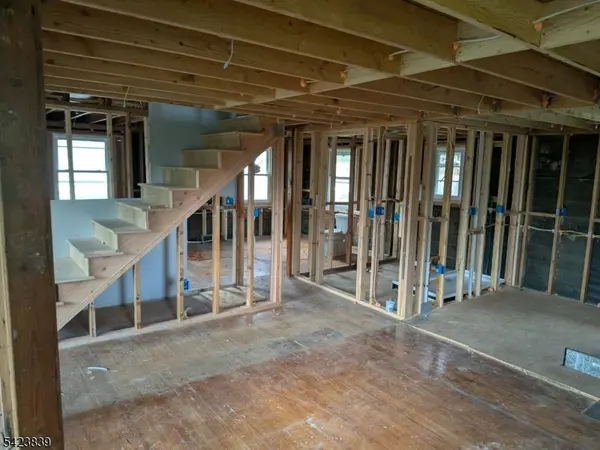 18 Wallkill Dr, Vernon Twp., NJ 07461