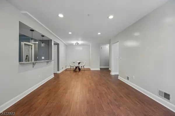 3108 Schindler Ln, Wayne Twp., NJ 07470