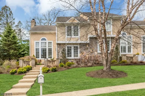 1 Rolling Hill Ct, Madison Boro, NJ 07940