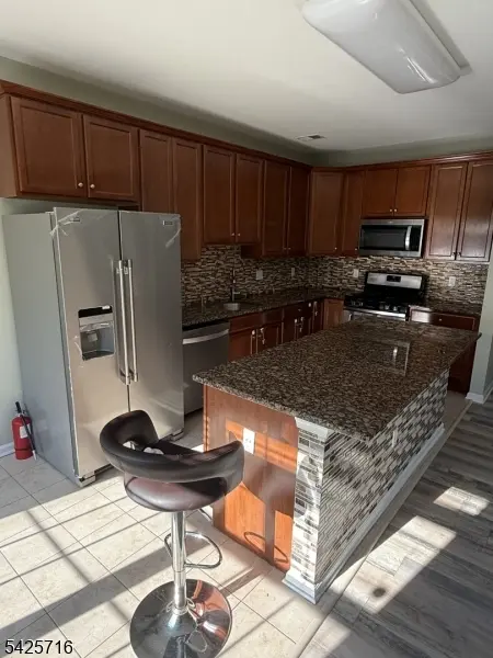 8 Andrews Way, Piscataway Twp., NJ 08854