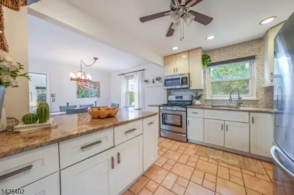 2 Dogwood Ter, Livingston Twp., NJ 07039