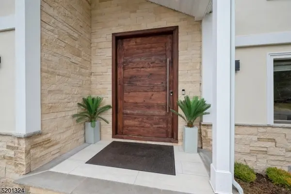 15 Fox Run, North Caldwell Boro, NJ 07006