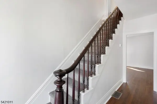 15 Main St, Clinton Twp., NJ 08801