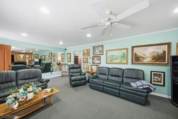 42 Schoolhouse Rd, Randolph Twp., NJ 07869