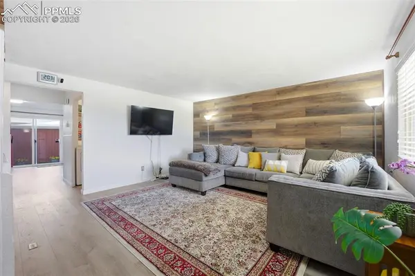 360 W Rockrimmon BLVD #F, Colorado Springs, CO 80919