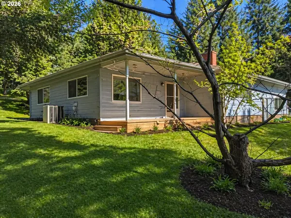 1102 HILLSIDE DR, Cottage Grove, OR 97424