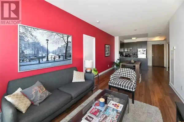 260 Sackville ST #909, Toronto C08, ON M5A 0B3