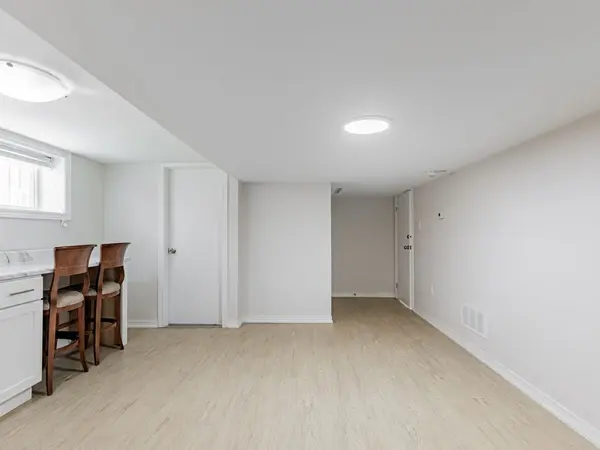 41 Fairholme AVE #Bsmt, Toronto C04, ON M6B 2W7