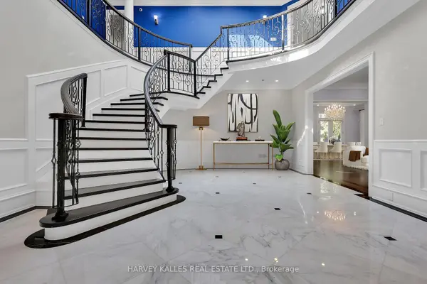 113 Coldstream AVE, Toronto C04, ON M5N 1X7