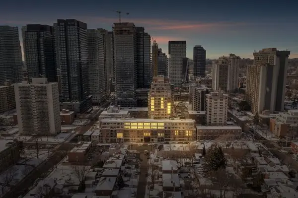 900 Mount Pleasant RD #606, Toronto C10, ON M4P 3J9