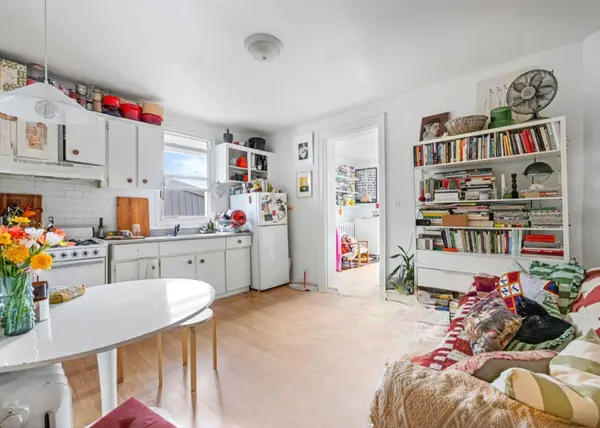 276* Crawford ST, Toronto C01, ON M6J 2V8