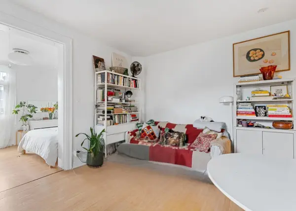 276* Crawford ST, Toronto C01, ON M6J 2V8