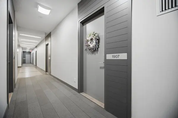 126 Simcoe ST #1907, Toronto C01, ON M5H 4E6