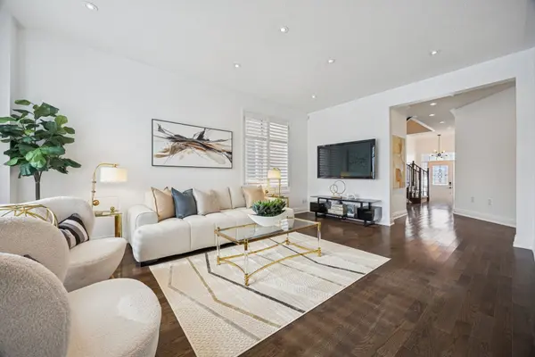 61 Minerva AVE, Toronto E08, ON M1M 0C2