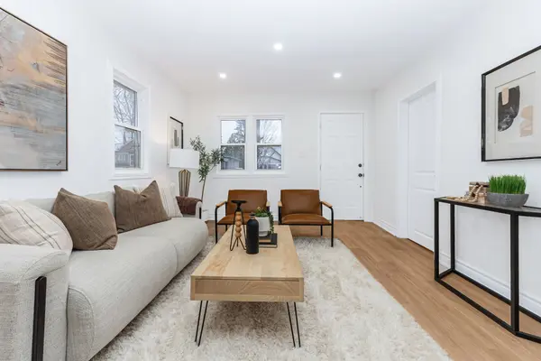 377 Adelaide AVE W, Oshawa, ON L1J 2R7