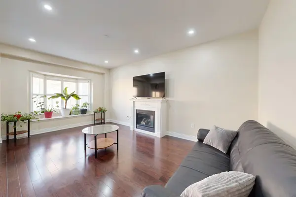 1871 Arborwood DR, Oshawa, ON L1K 0R3