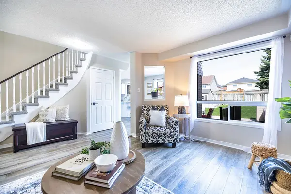 106 Apple Blossom BLVD, Clarington, ON L1C 4T7