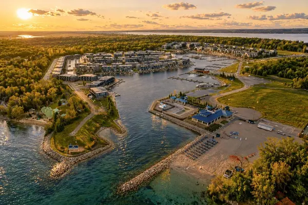 333 Sunseeker AVE #243, Innisfil, ON L9S 0R6