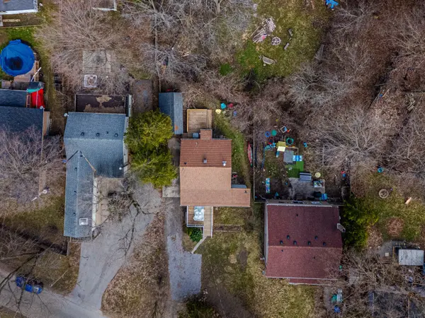 37 Pineway AVE, Georgina, ON L4P 1X7