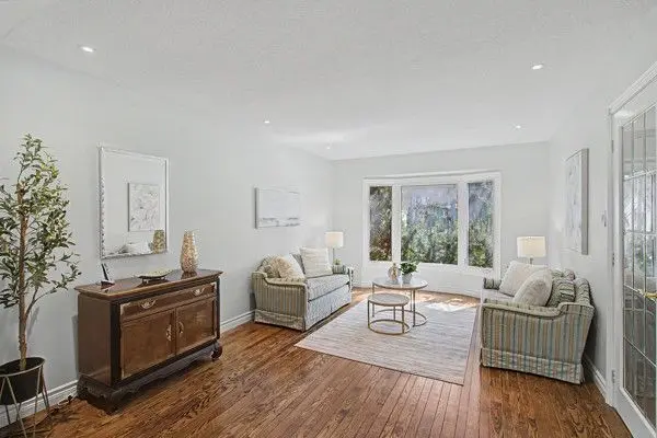 10 Haskell CRES, Aurora, ON L4G 5T5