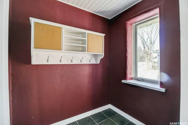 313 7th STREET, Saskatoon, SK S7H 0X2