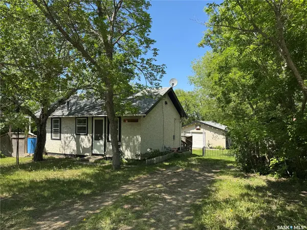 580 Nicoll AVENUE, Regina Beach, SK S0G 4C0