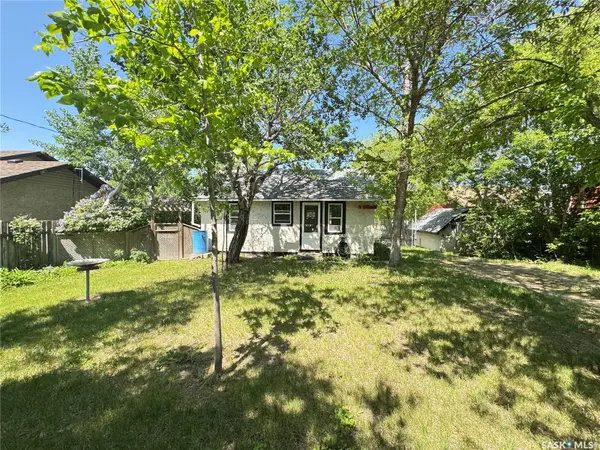580 Nicoll AVENUE, Regina Beach, SK S0G 4C0