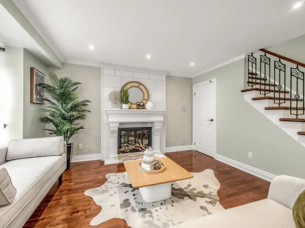 3976 Taffey CRES, Mississauga, ON L5L 2A7