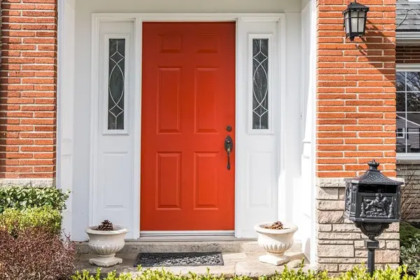 587 Sharalin CT, Burlington, ON L7T 2N7