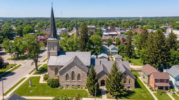 175 Stone ST S, Gananoque, ON K7G 2A2