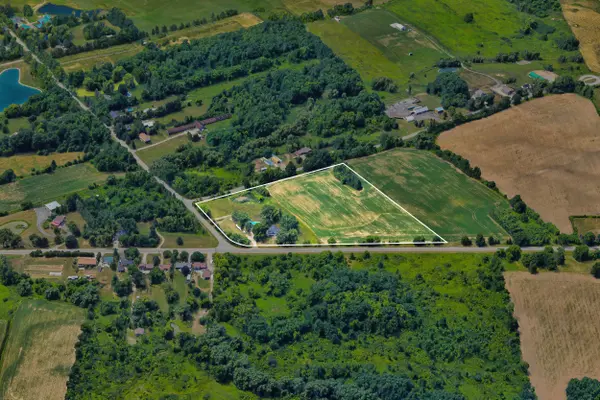 1292 Glancaster RD, Hamilton, ON L9G 3L1