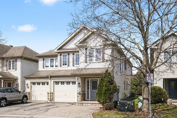 135 Lockhaven Private, Barrhaven, ON K2J 5L6