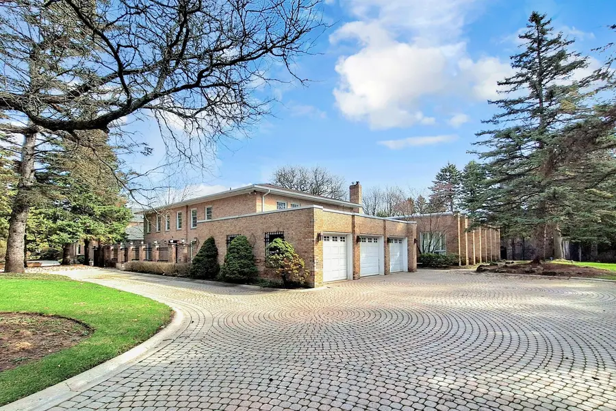 19 Limcombe DR, Markham, ON L3T 2V6