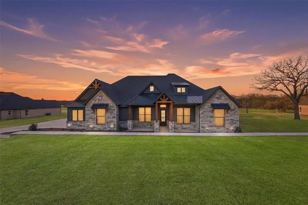 195 Rio Rancho Drive, Decatur, TX 76234