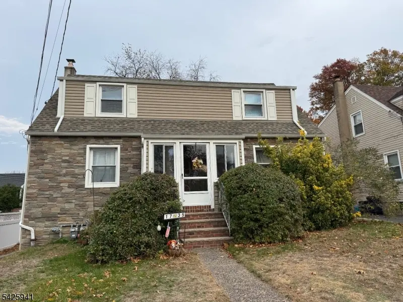 17-35 11Th St #2, Fair Lawn Boro, NJ 07410