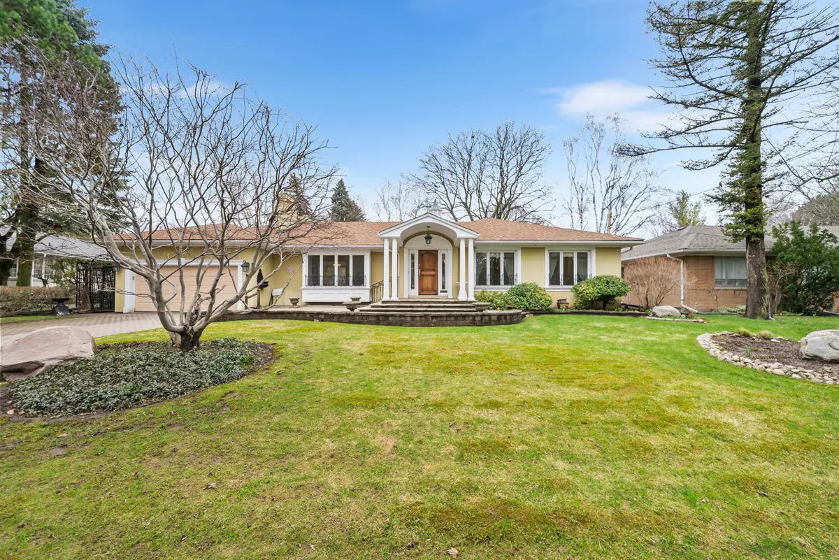 154 Valley RD, Toronto C12, ON M2L 1G4