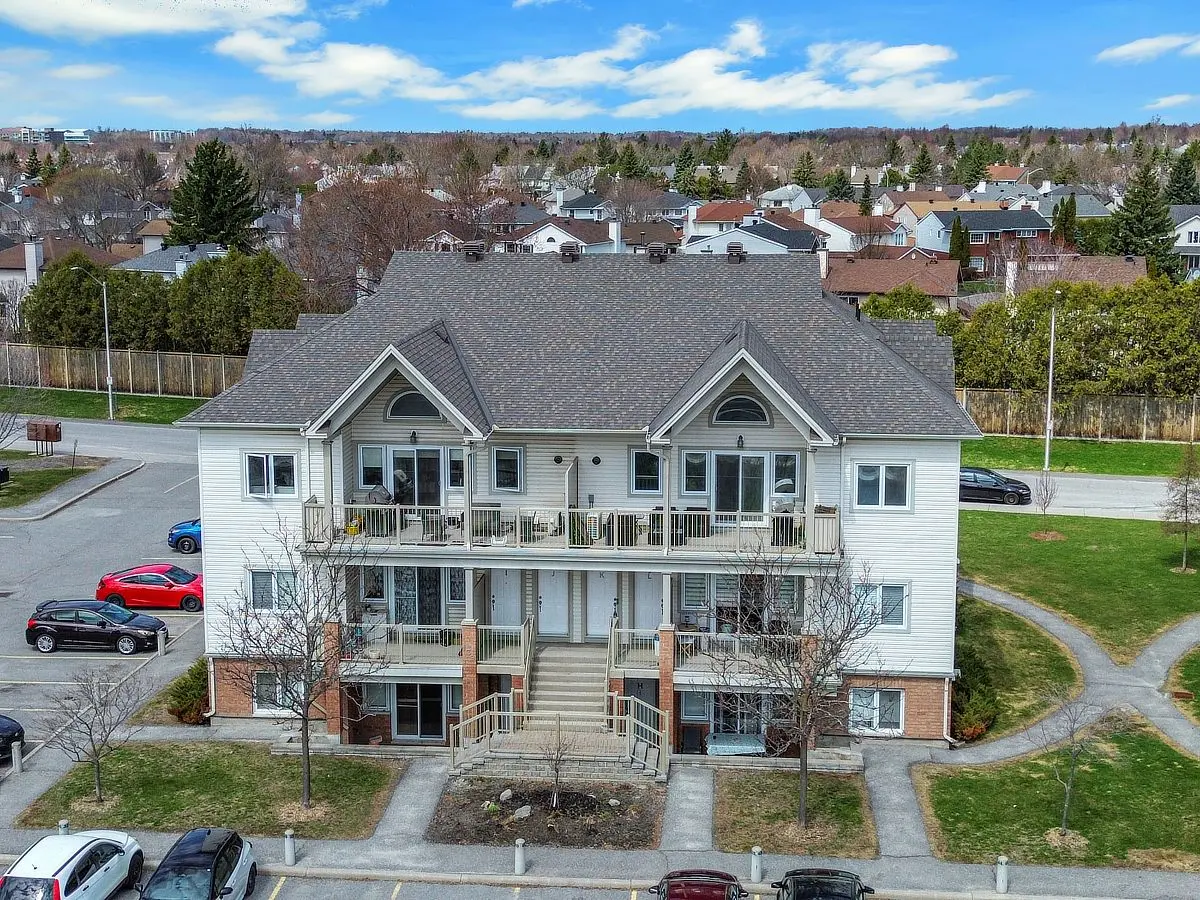 137 Harthill WAY N #L, Barrhaven, ON K2J 5V1
