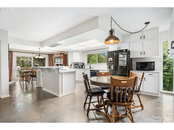 1941 KILKENNY RD, Lake Oswego, OR 97034