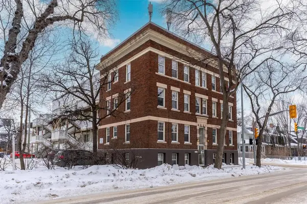 183 Harrow ST, Winnipeg, MB R3M 0A1