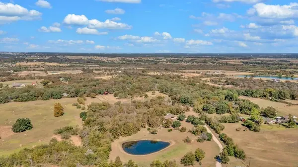 556 Wildwood Trail, Lorena, TX 76655