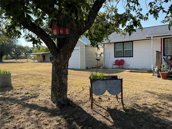 501 E Fitzgerald, Bangs, TX 76823
