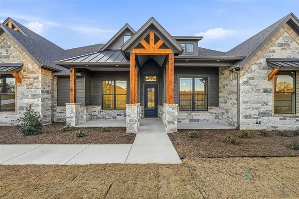 195 Rio Rancho Drive, Decatur, TX 76234