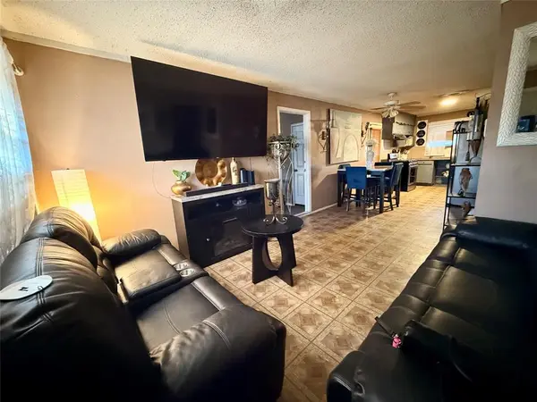 4809 Melinda Drive, Forest Hill, TX 76119